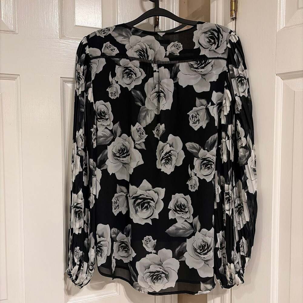 White House Black Market Floral Pleated Long Puff Sleeve Blouse Size 4